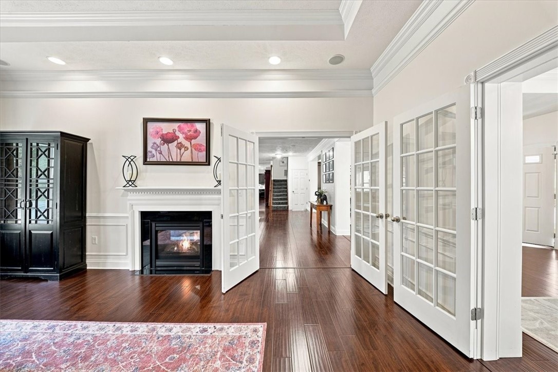 438 White Pine Ln