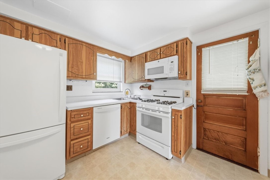 335 Roosevelt Ave