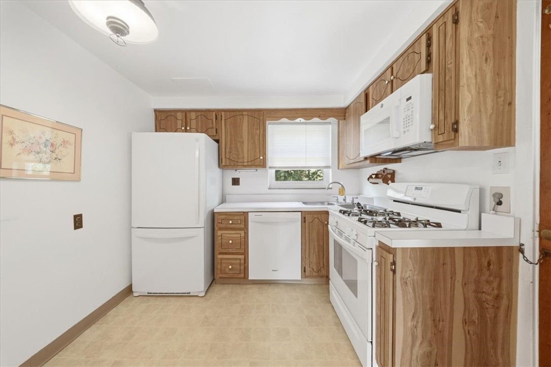 335 Roosevelt Ave
