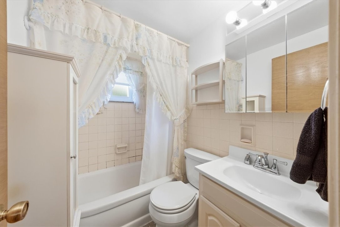 335 Roosevelt Ave