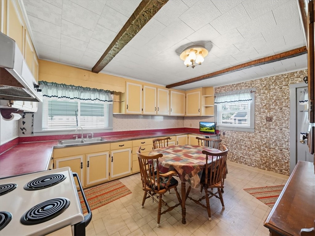 6304 Tuscarawas Rd