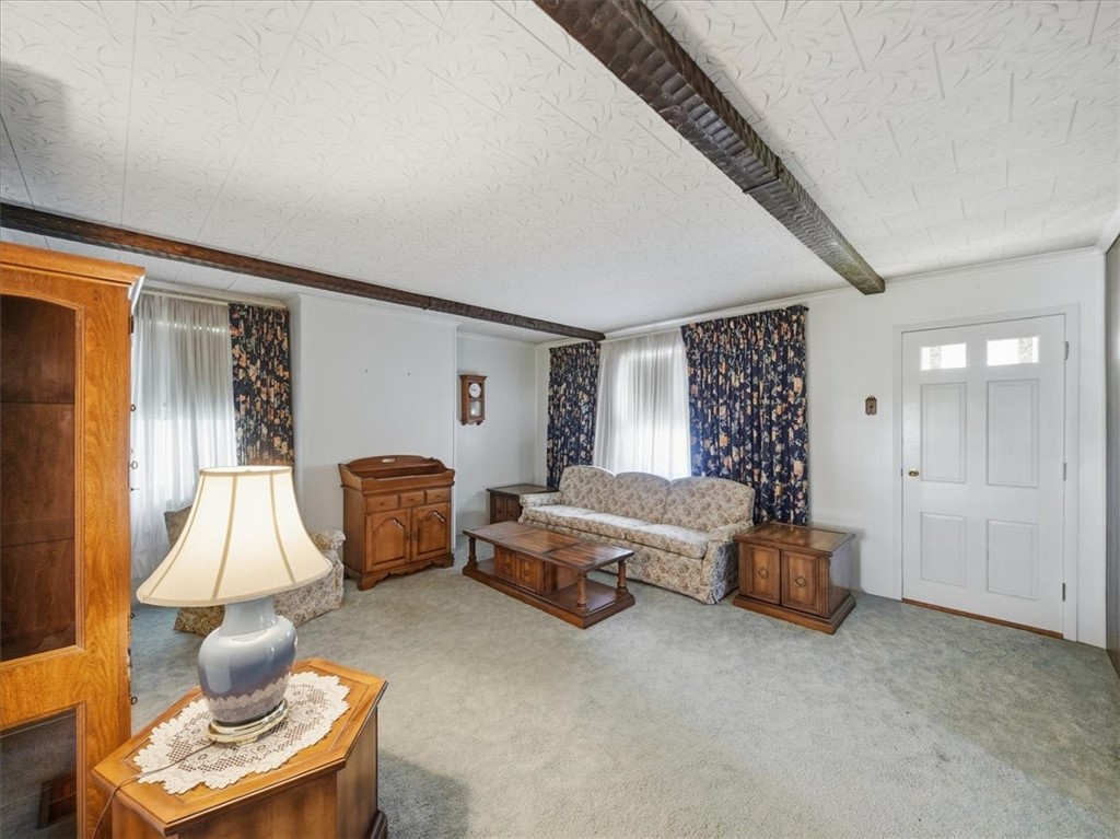6304 Tuscarawas Rd