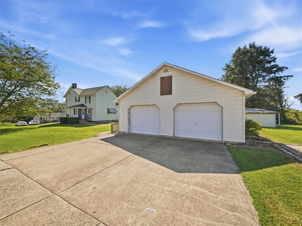 6304 Tuscarawas Rd