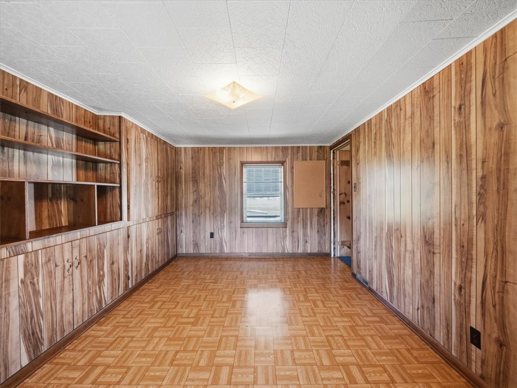 6304 Tuscarawas Rd