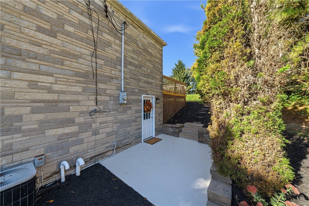 104 Moffett Run Rd