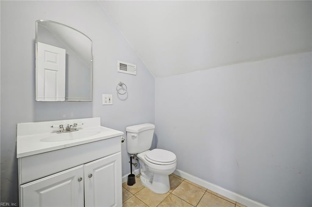 221 Cypress RD