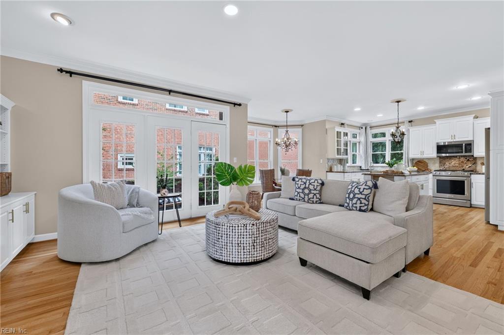 1505 Bordeaux PL