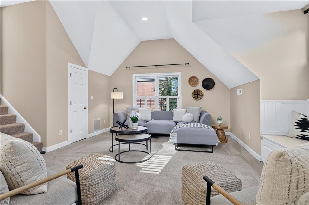 1505 Bordeaux PL