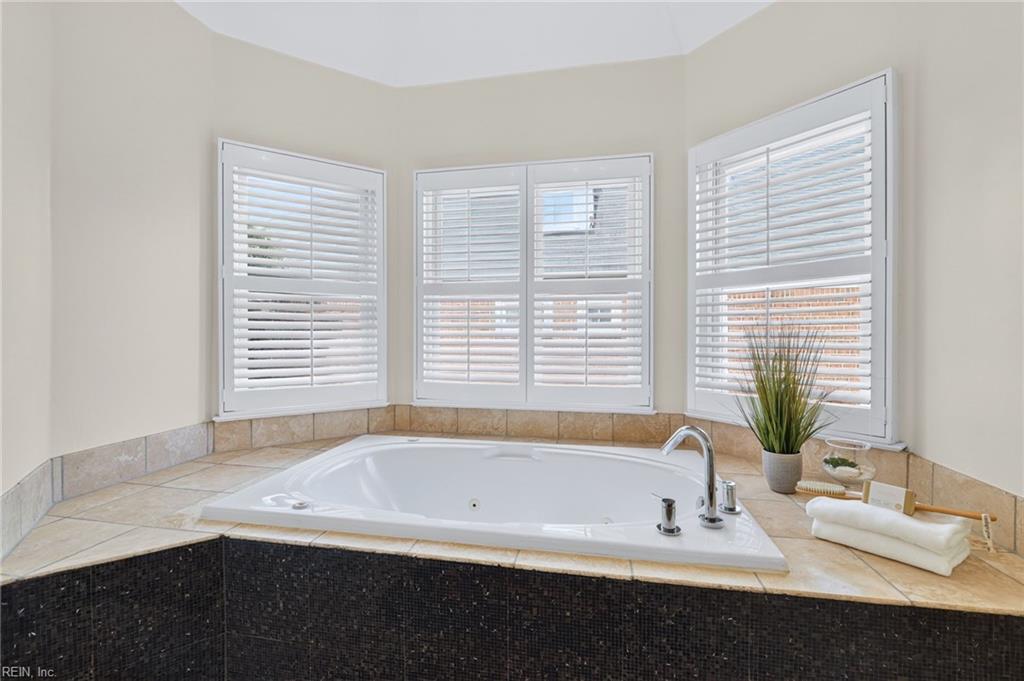 1505 Bordeaux PL