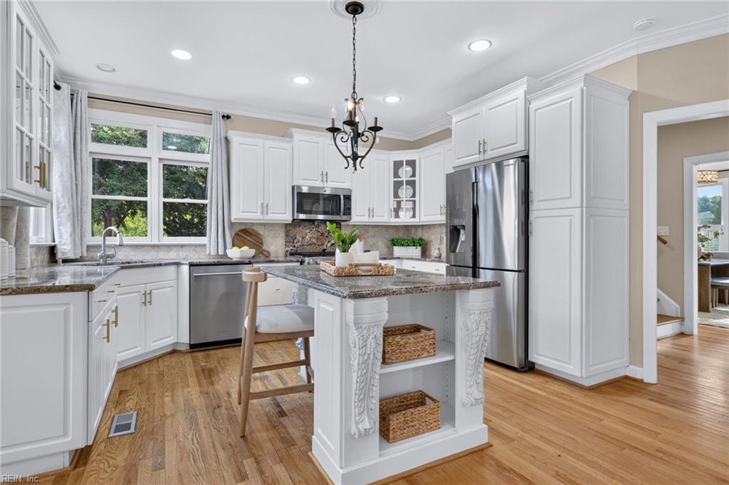 1505 Bordeaux PL