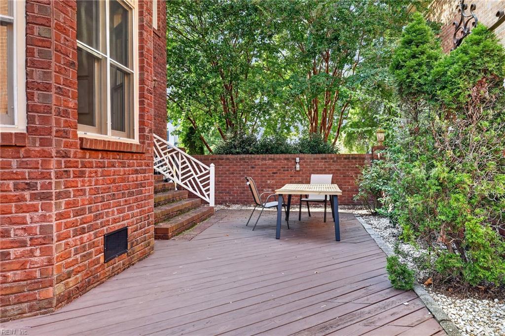 1505 Bordeaux PL