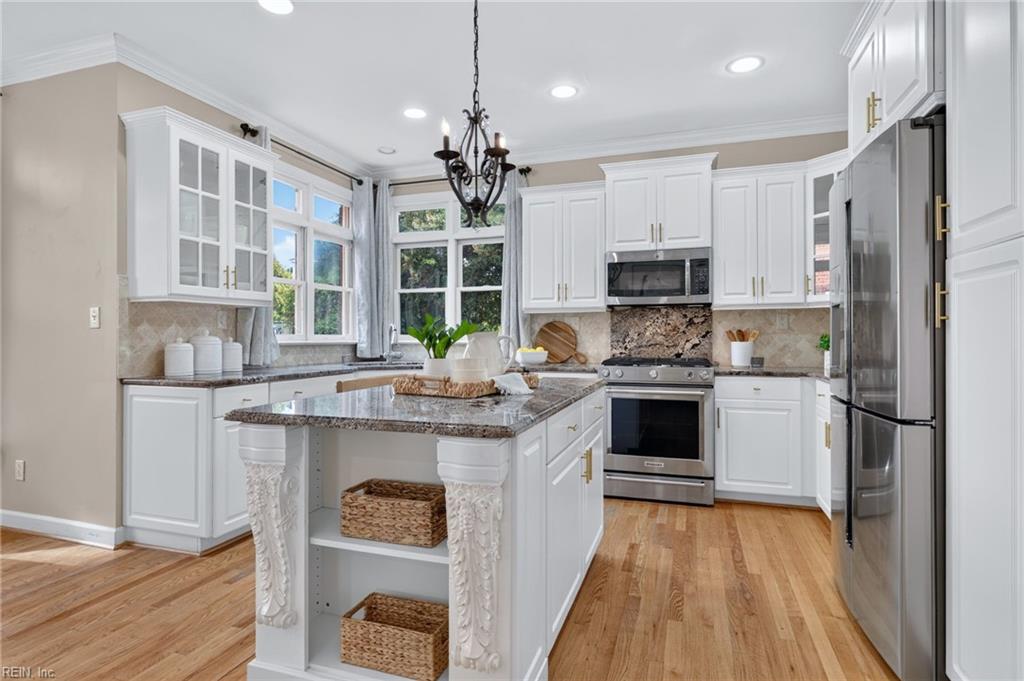 1505 Bordeaux PL