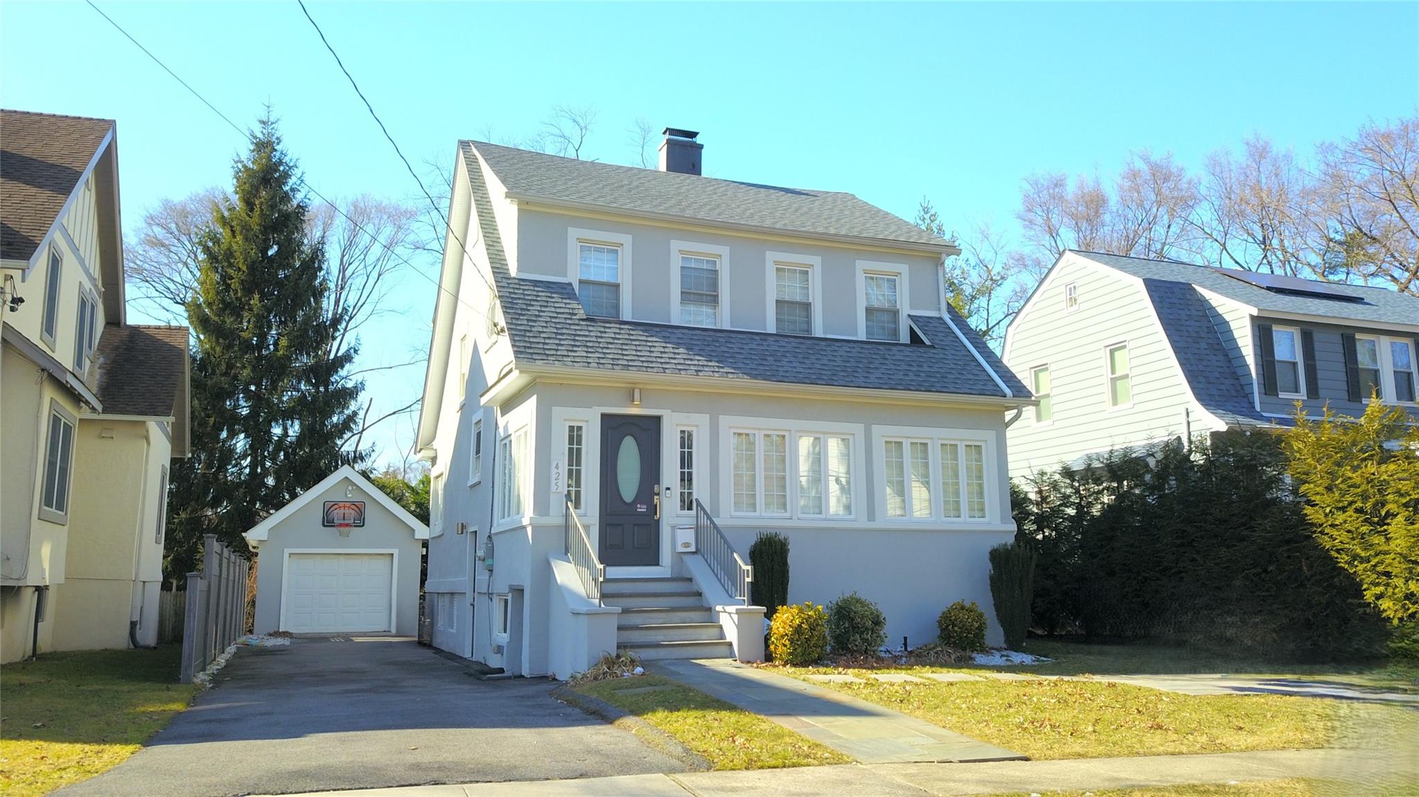 425 Carol Place