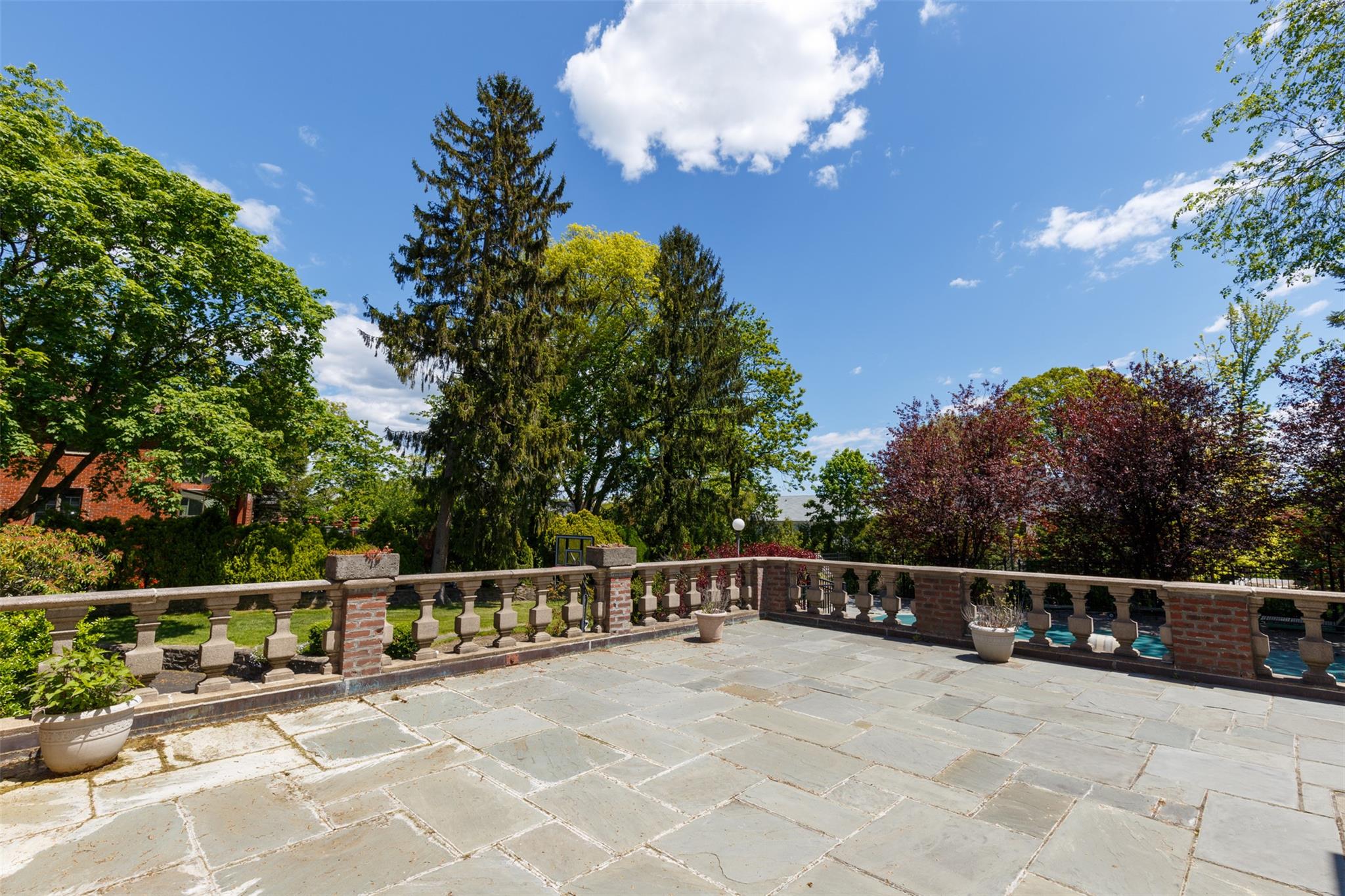 10 Ridge Place
