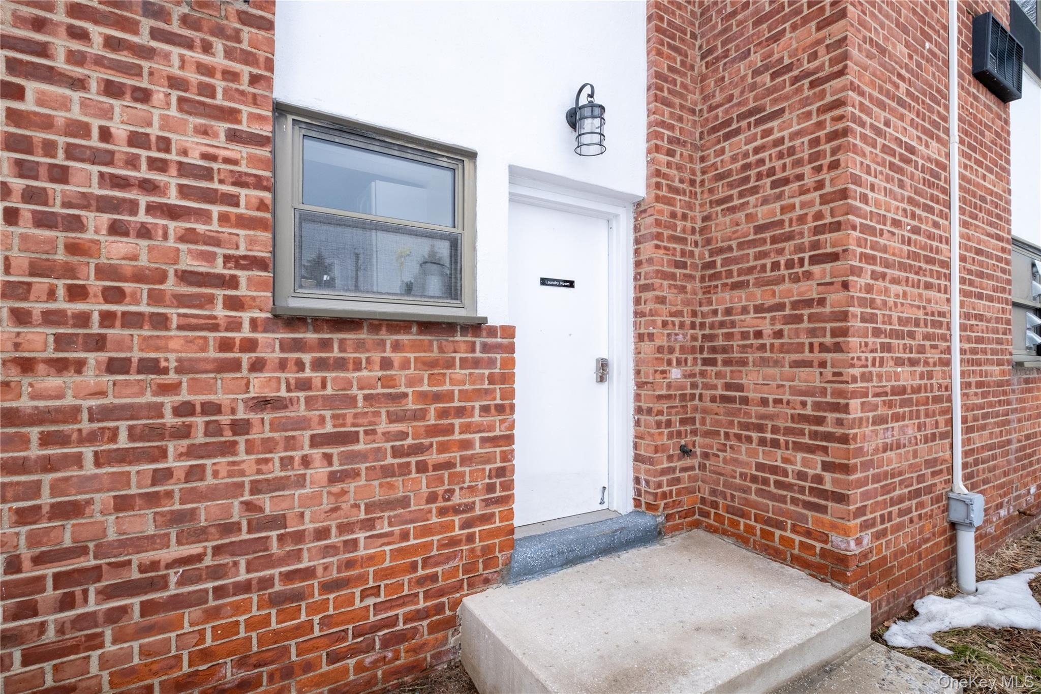 50 West Street Unit: A1G