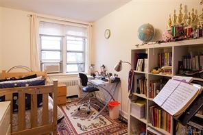 920 Pelhamdale Avenue Unit: D 2K