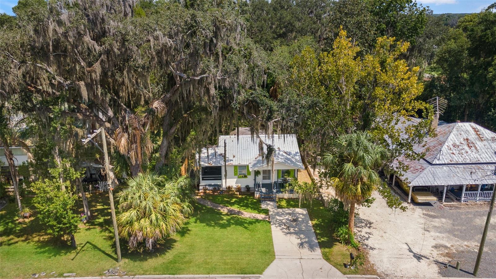 310 W DAMPIER ST