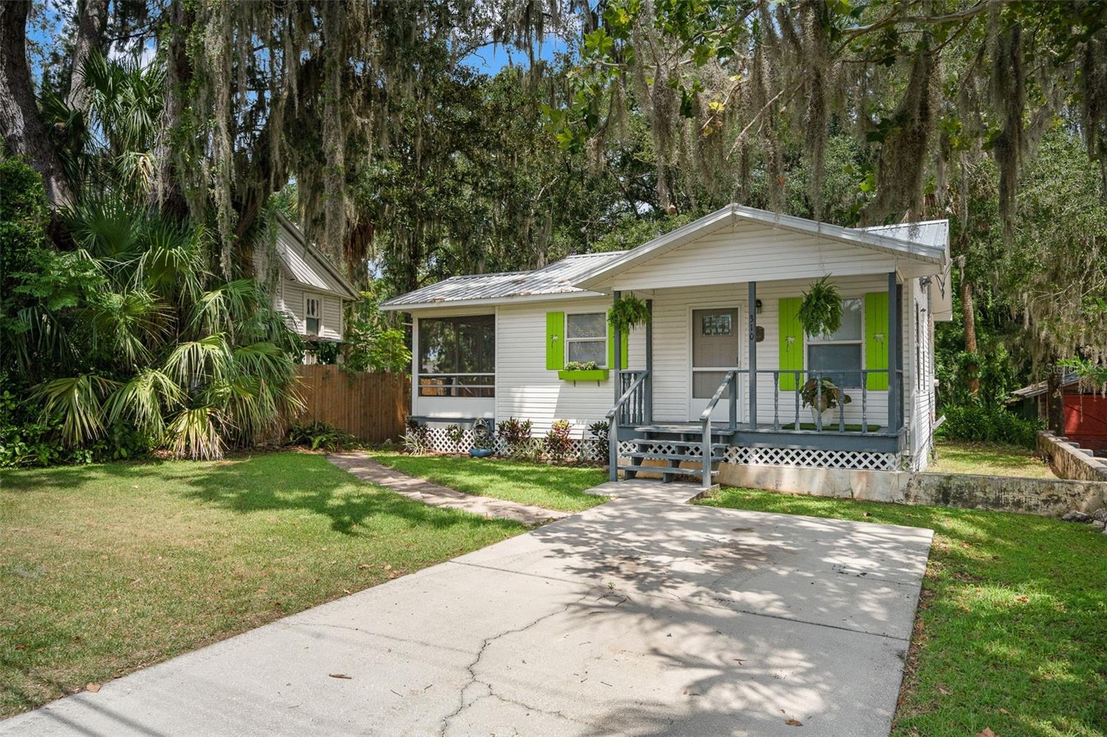 310 W DAMPIER ST