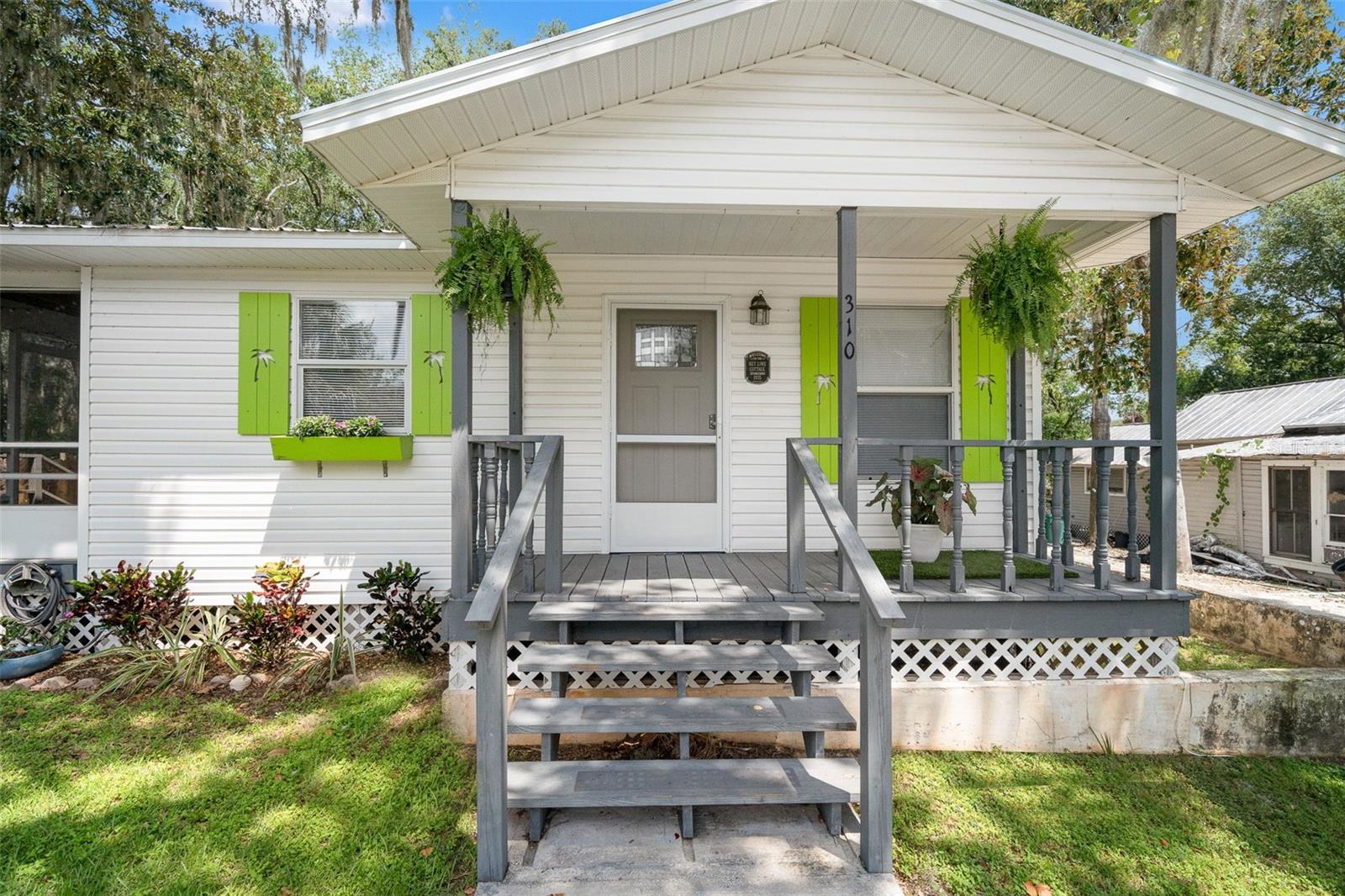 310 W DAMPIER ST