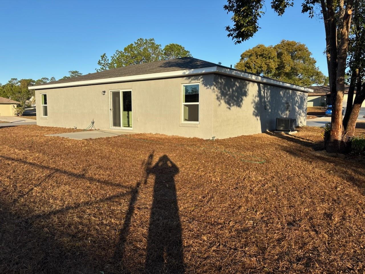 2330 W MENORES DR