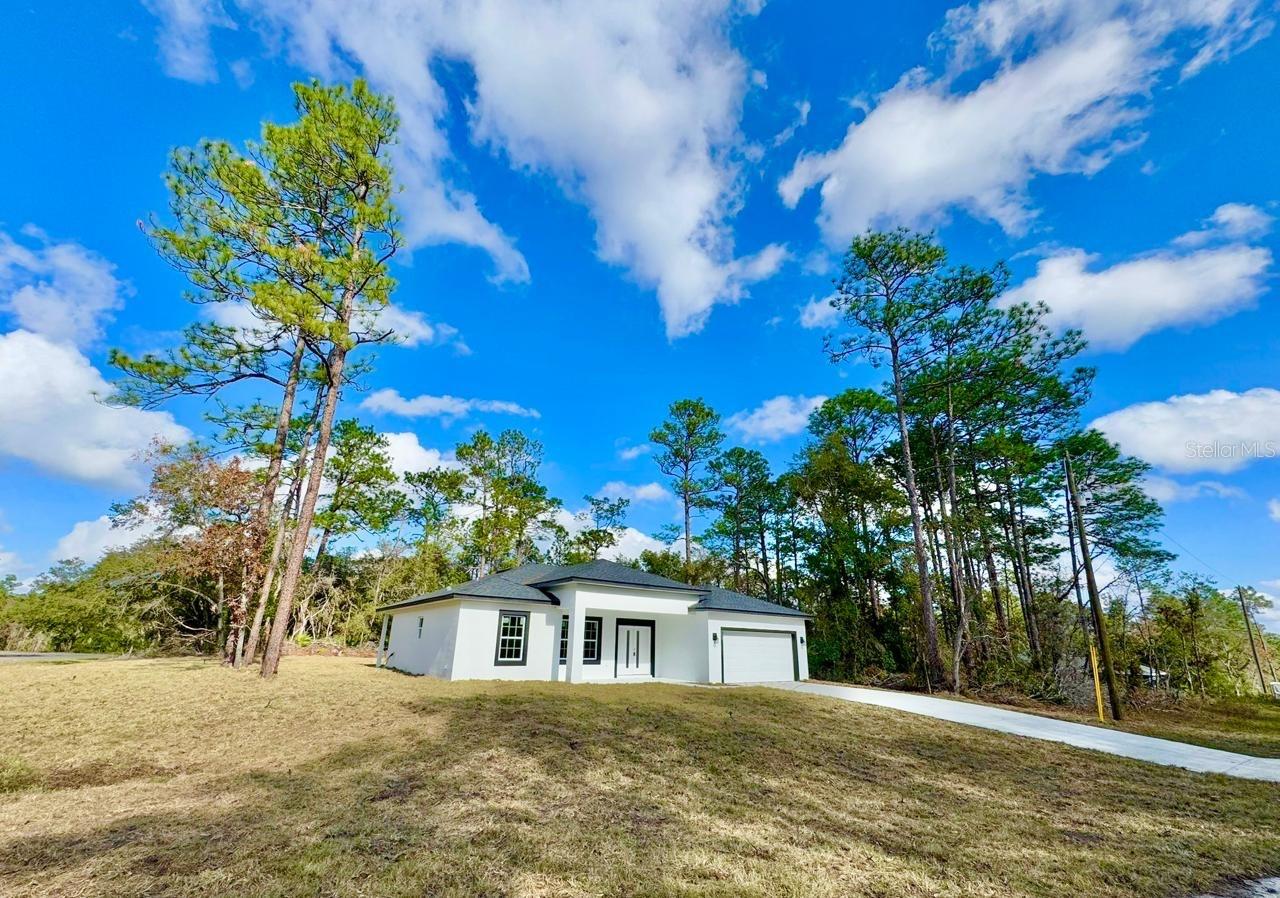 753 W HUMMINGBIRD DR