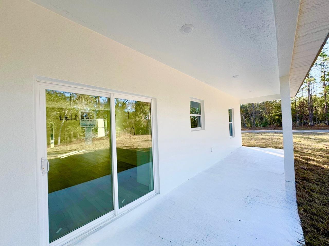 753 W HUMMINGBIRD DR