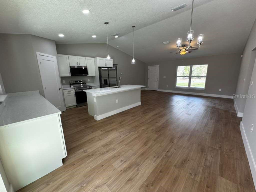 2186 W G MARTINELLI BLVD
