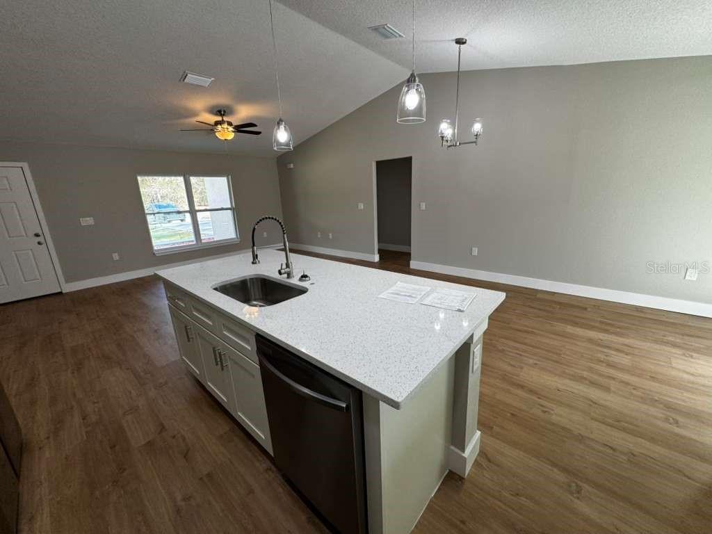2186 W G MARTINELLI BLVD
