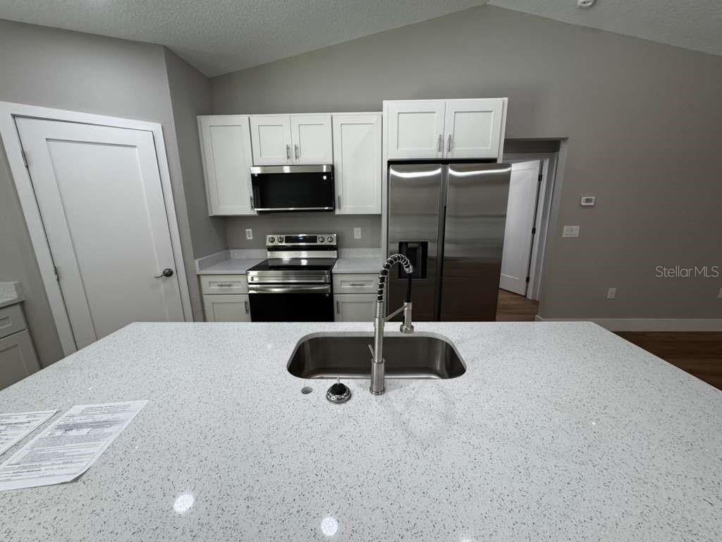 2186 W G MARTINELLI BLVD