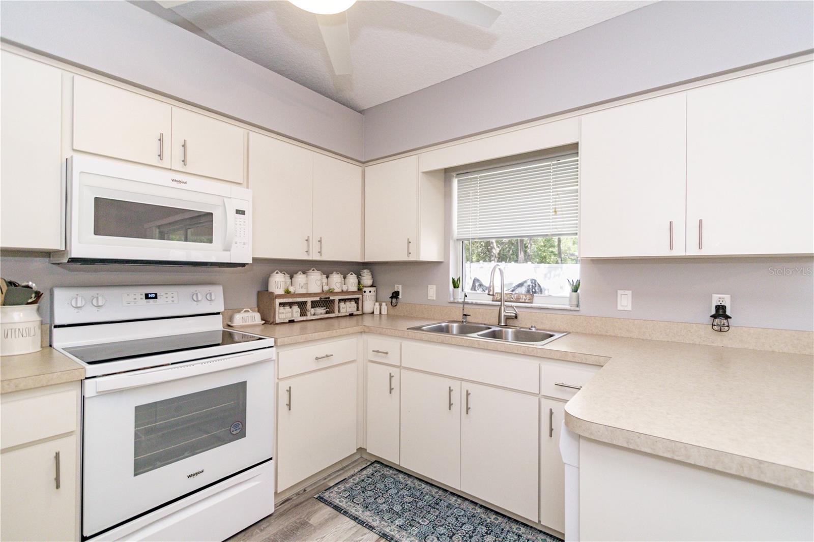 3101 W CENTURY BLVD