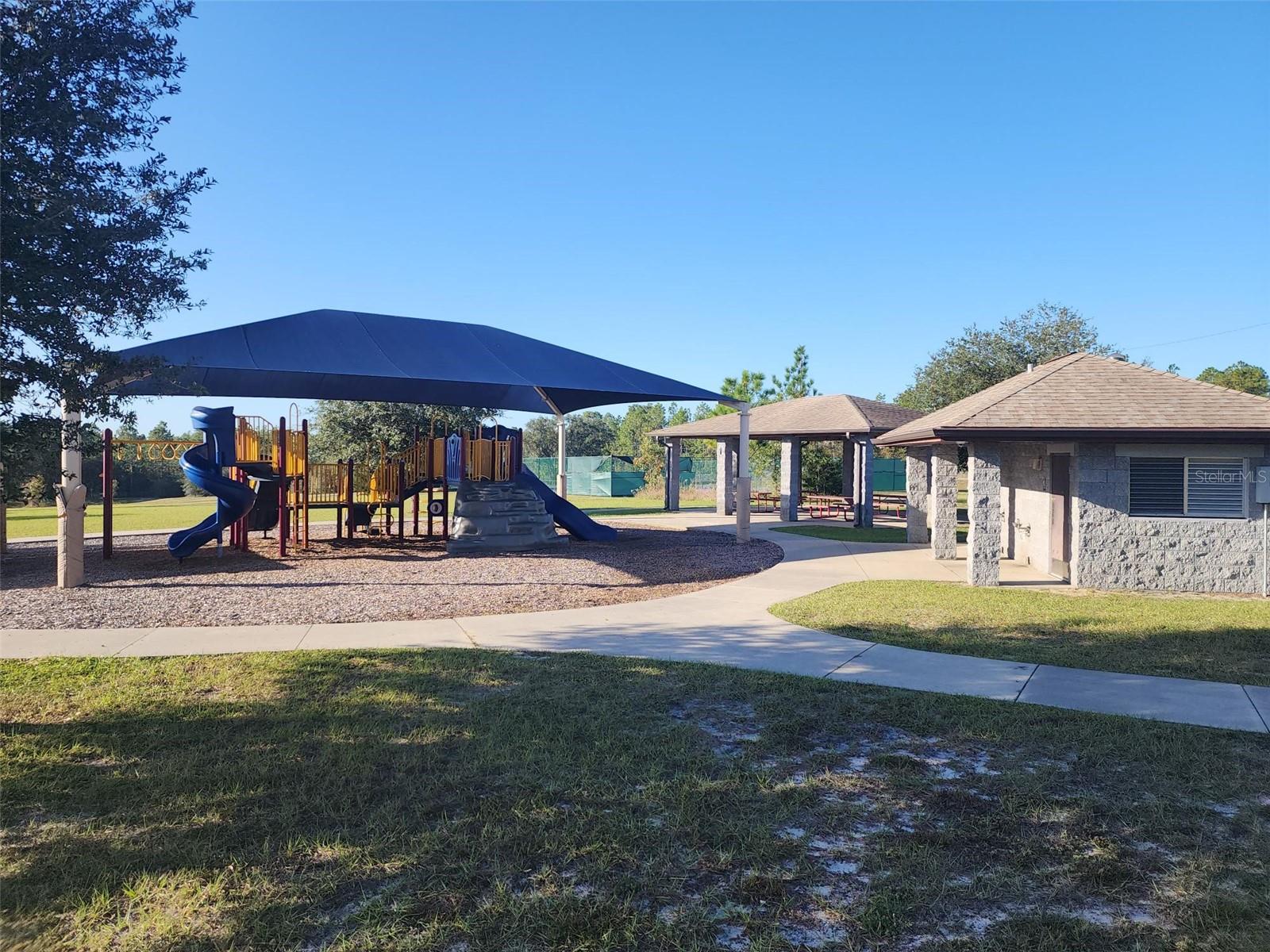 290 WINDING HILLS RD