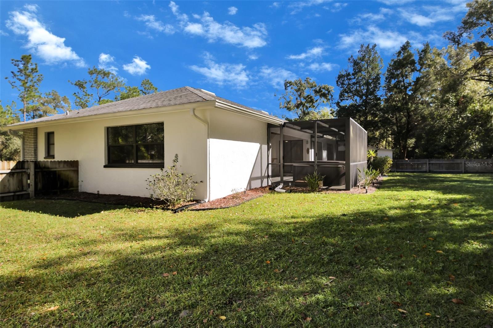 14 SYCAMORE CT S