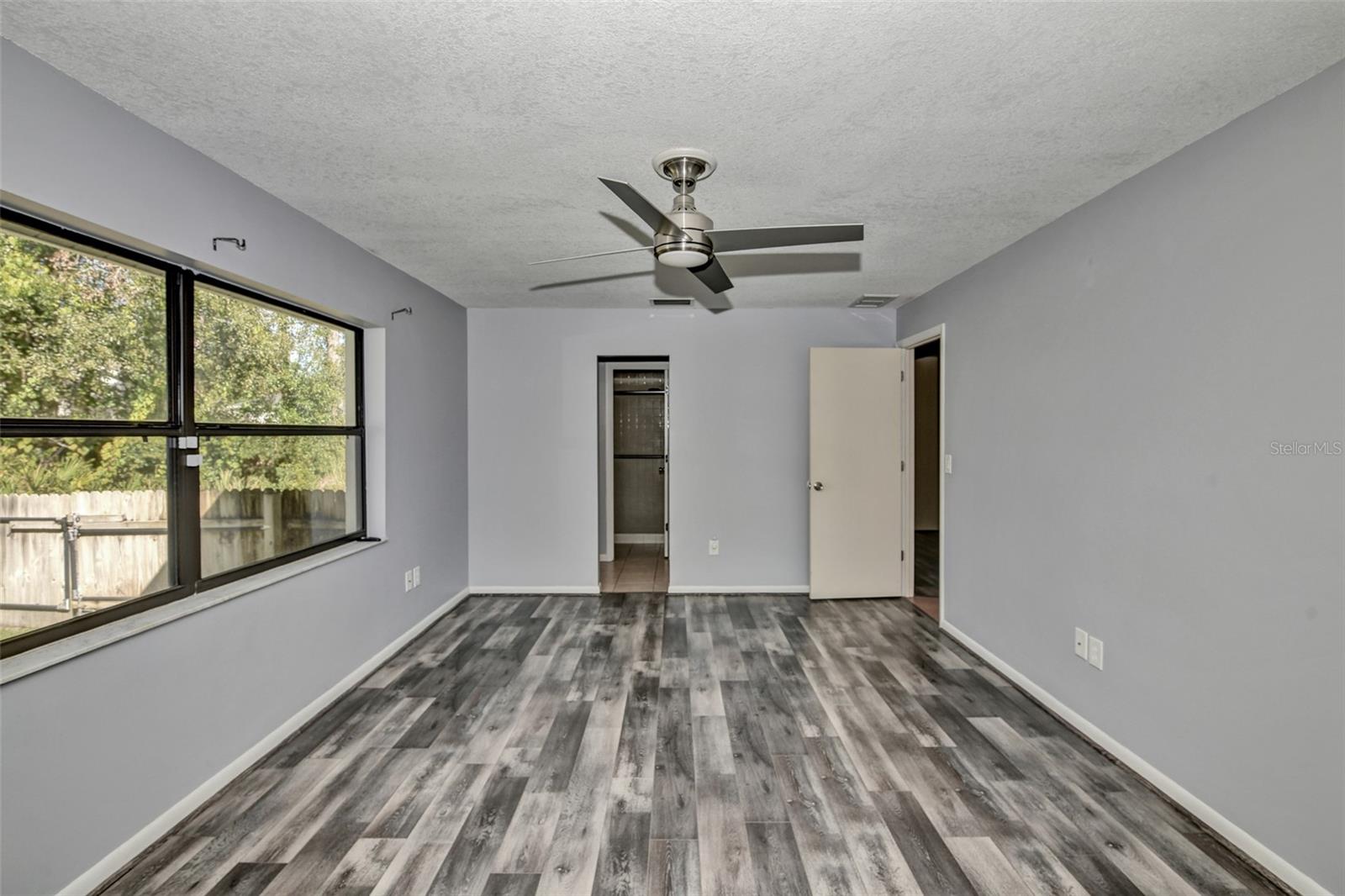 14 SYCAMORE CT S