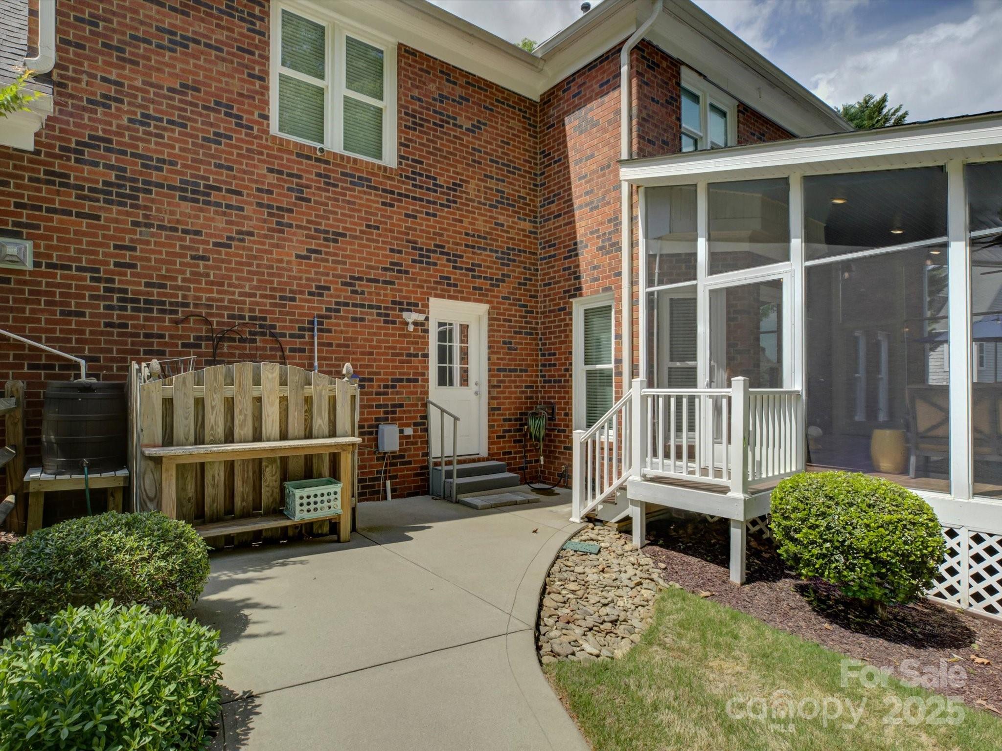 15824 Feeny Court
