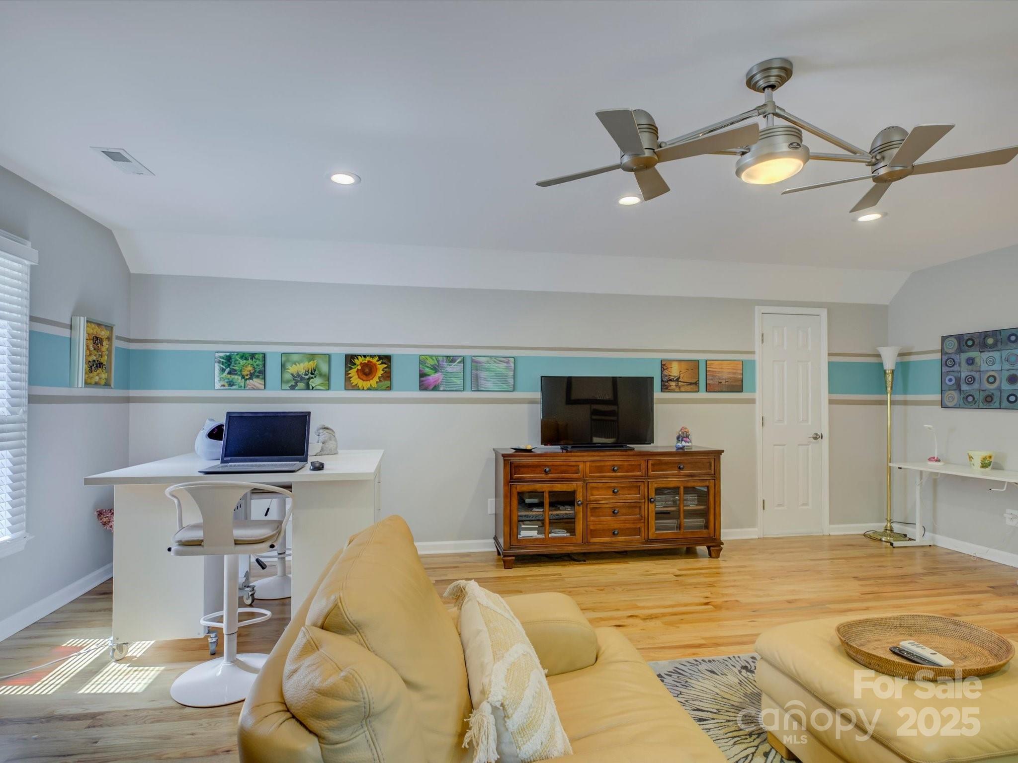 15824 Feeny Court