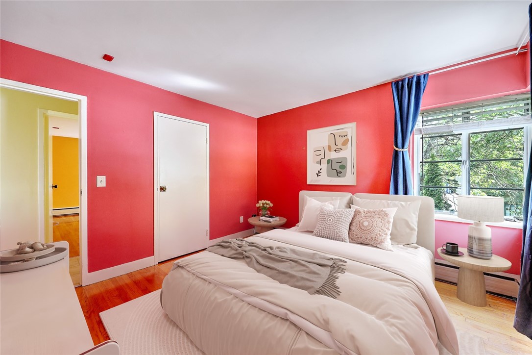 160 Waterman Street 04