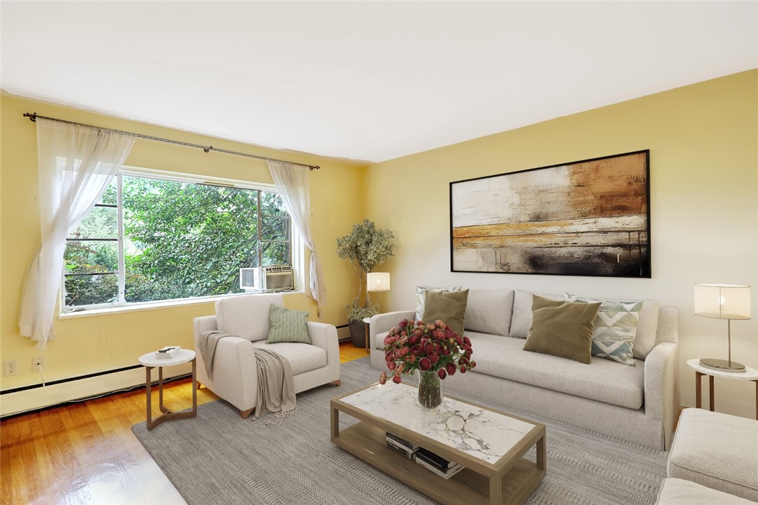 160 Waterman Street 04