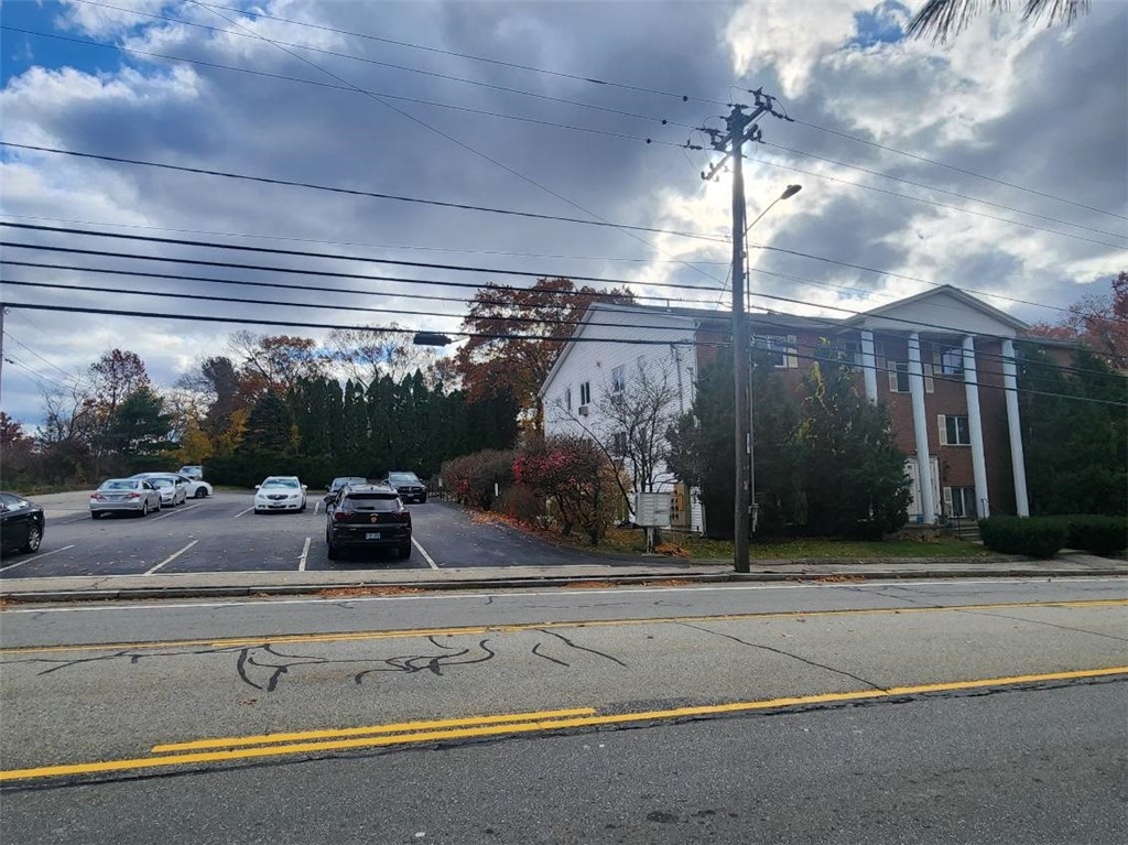2008 Mineral Spring Avenue 3