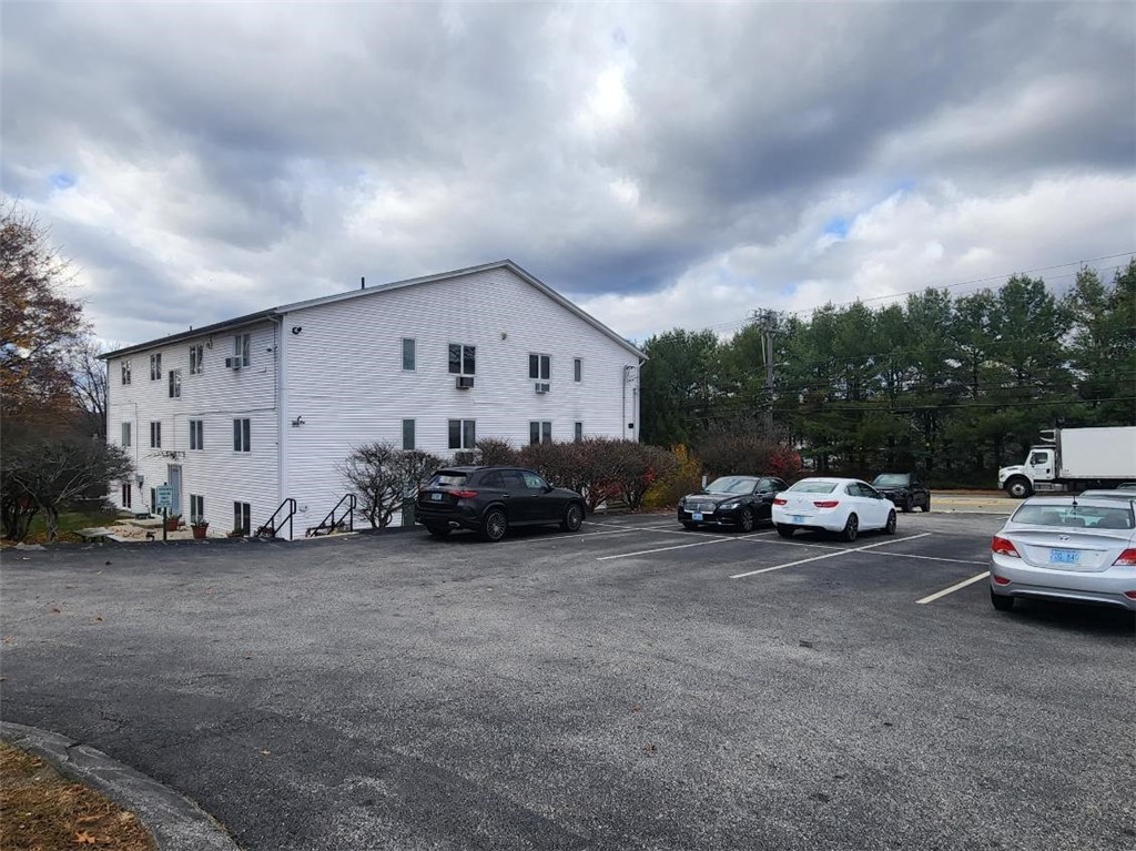 2008 Mineral Spring Avenue 3