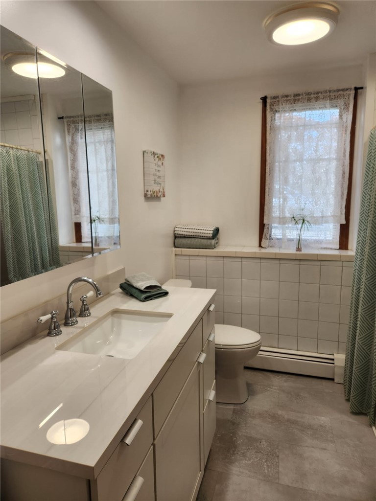 2008 Mineral Spring Avenue 3