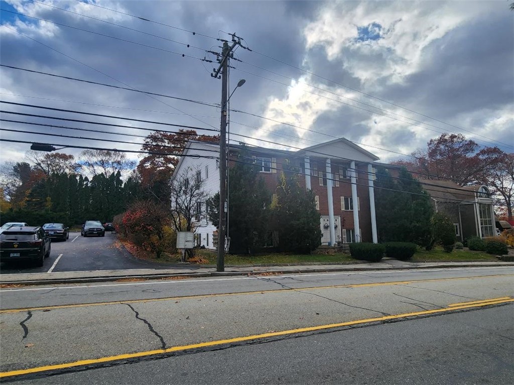 2008 Mineral Spring Avenue 3