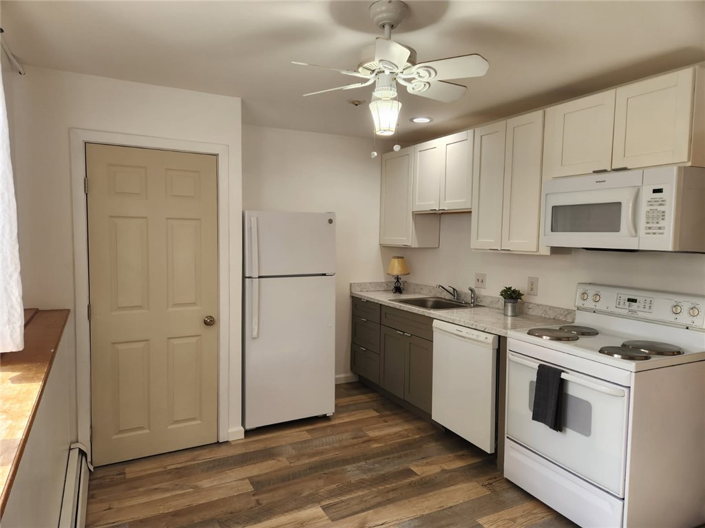 2008 Mineral Spring Avenue 3