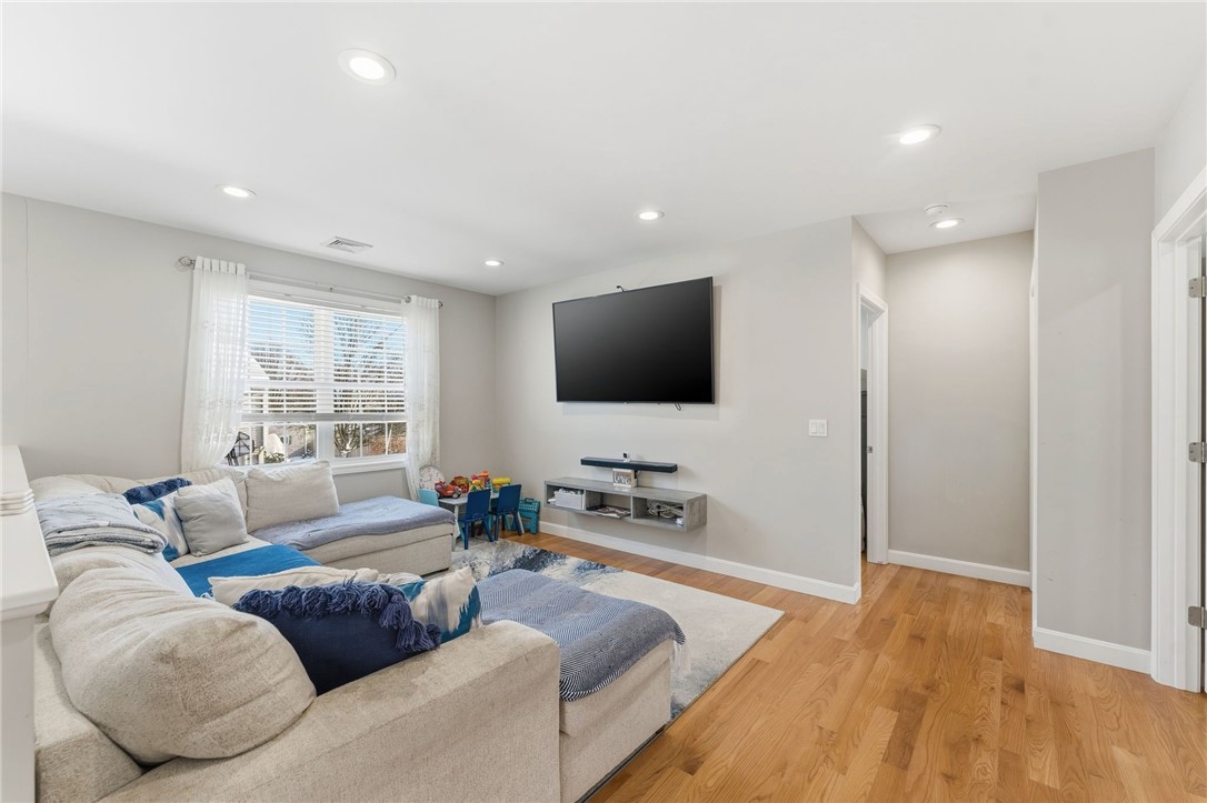 18 Anama Avenue