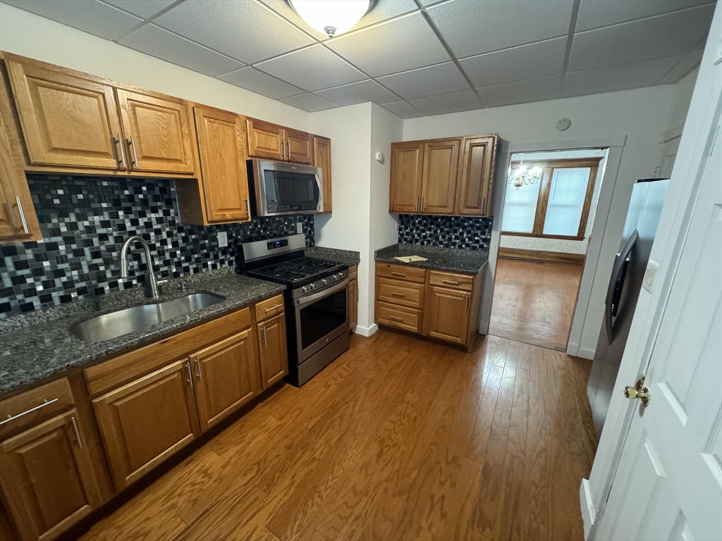 125 Barlow St