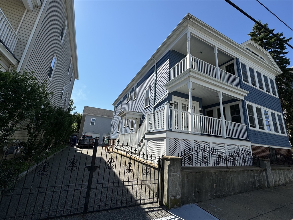 125 Barlow St