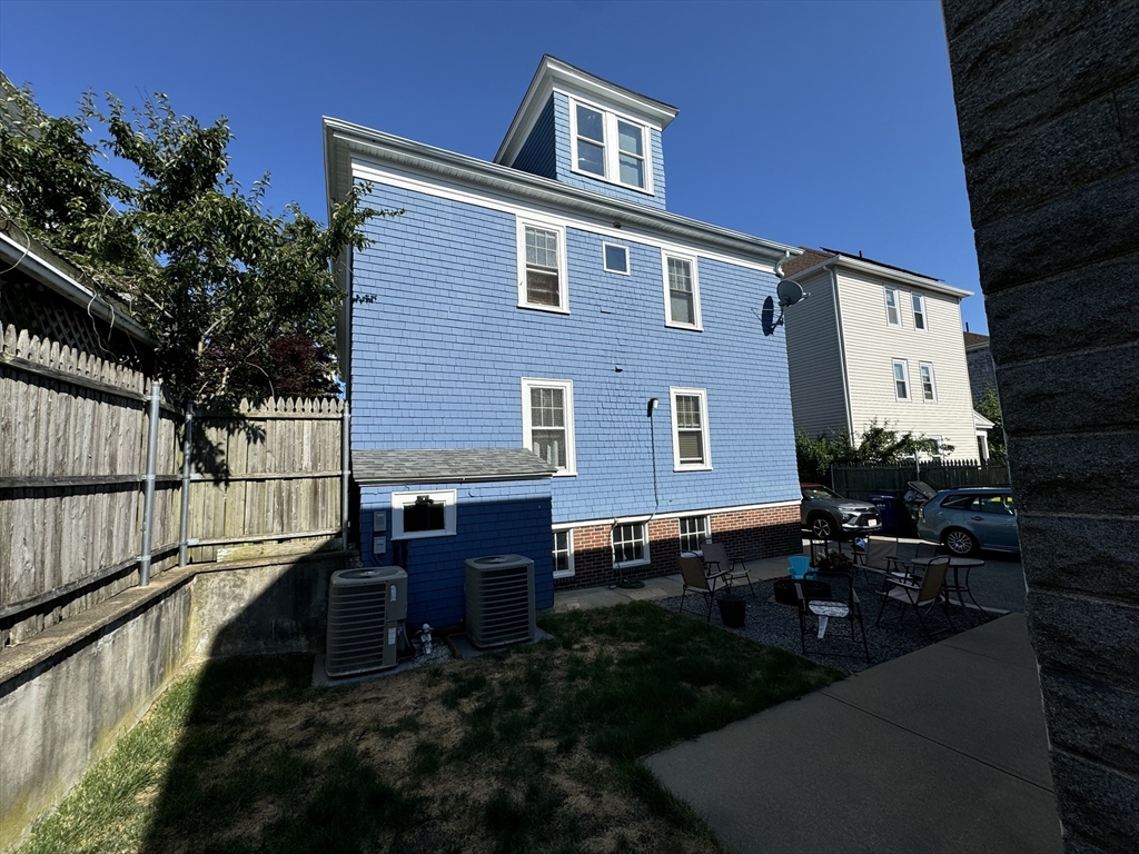 125 Barlow St