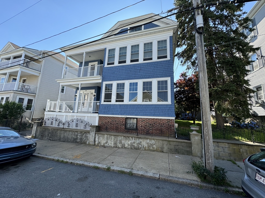 125 Barlow St
