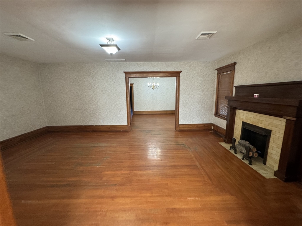 125 Barlow St