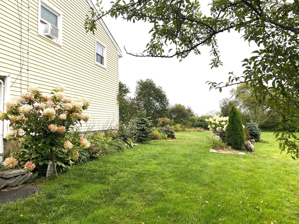 906 Mitchells Lane