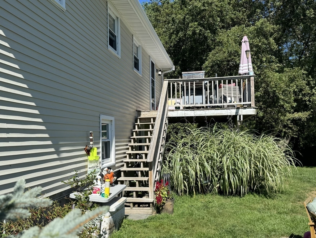 906 Mitchells Lane